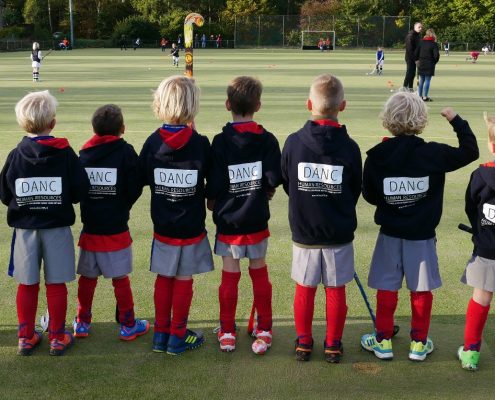 MHCB Hockeyjongens F1 verwarmd door DANC